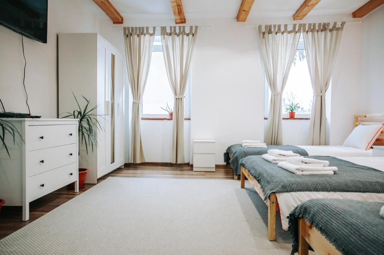 Kali Host Home Away From Home Târgu-Mureş Extérieur photo