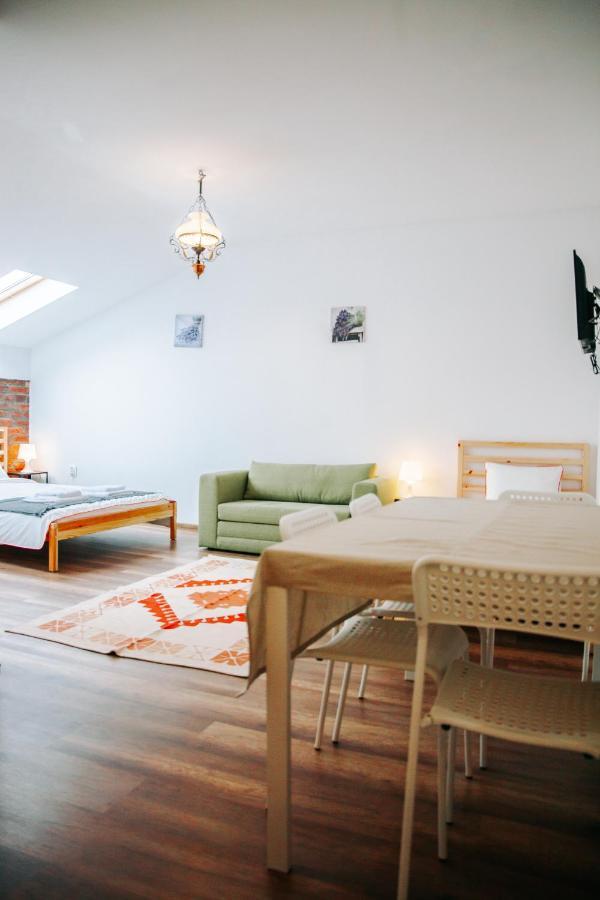 Kali Host Home Away From Home Târgu-Mureş Extérieur photo