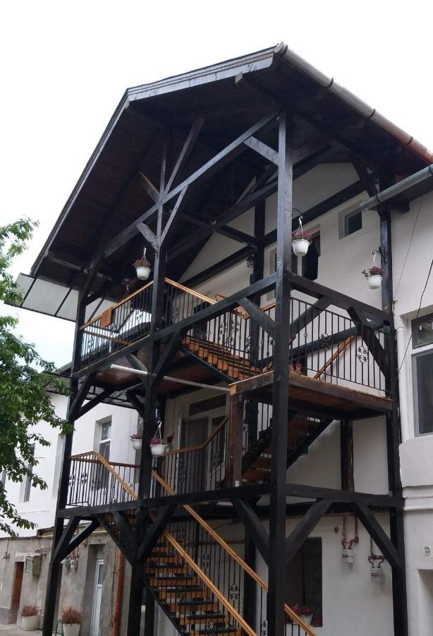 Kali Host Home Away From Home Târgu-Mureş Extérieur photo